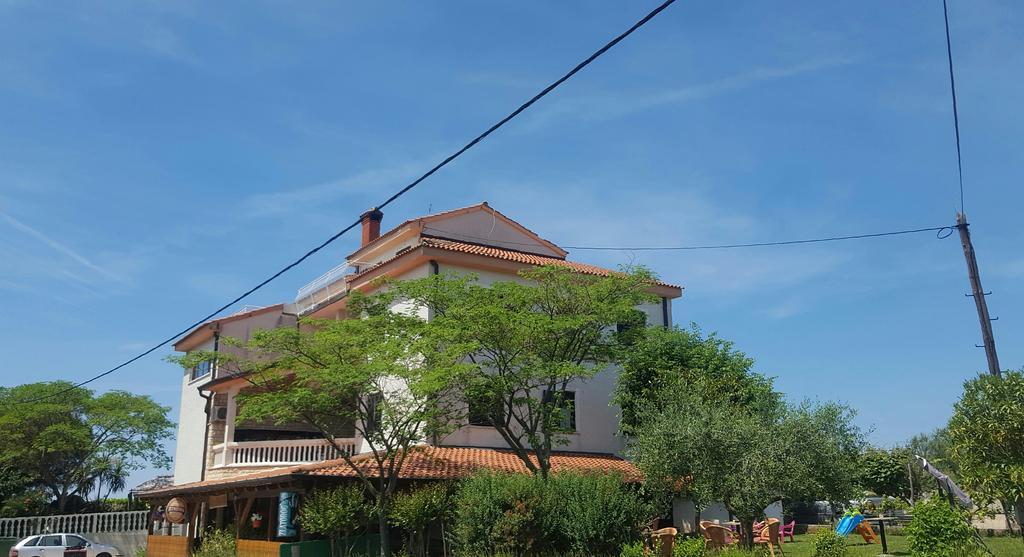 Apartments Valfontane Savudrija Bagian luar foto
